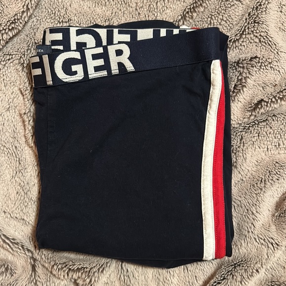 Tommy Hilfiger Leggings with Red and White Stripe - Picture 2 of 6